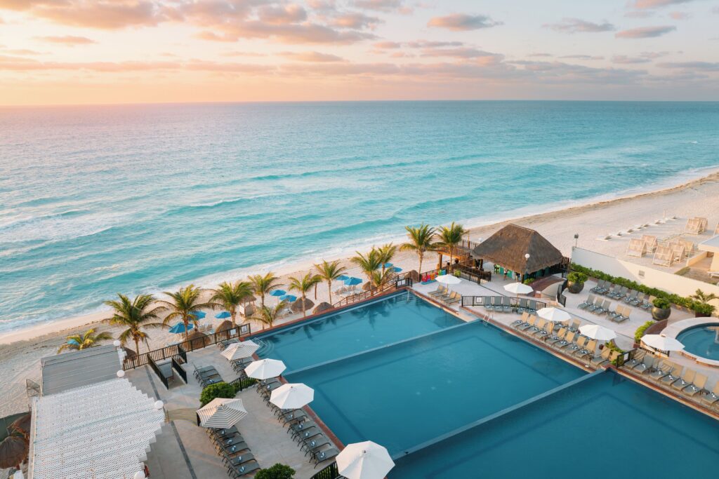 BEST All Inclusive Resorts in Cancun for FAMILIES